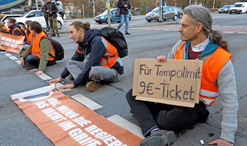 Christian Bläul auf dem Fritz-Foerster-Platz, Campus der TU Dresden