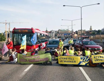 Das Foto zeigt mich in der Blockade der Centralbron in Stockholm, Schweden